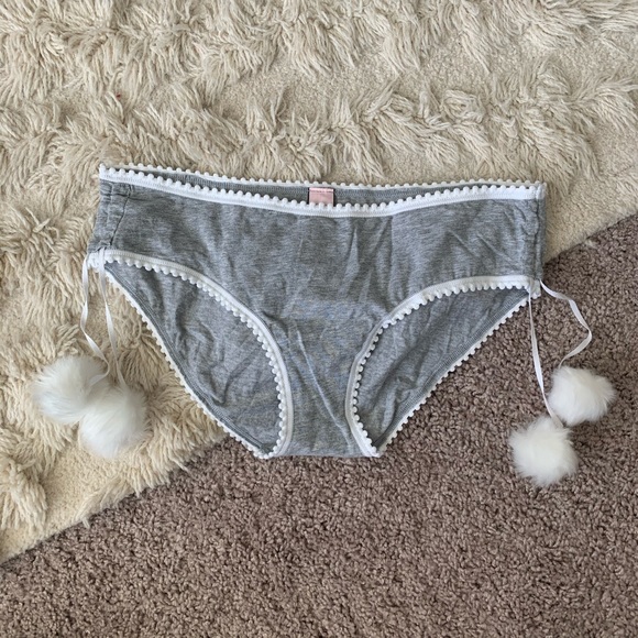 VS Limited Edition Winter Xmas Snow Pom Panty M - Picture 4 of 8